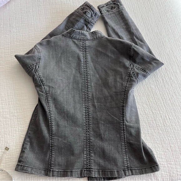 EUC Chicos Platinum grey denim jacket w/beaded embellishment - Picture 5 of 10